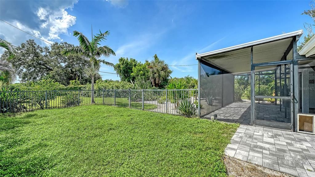 For Sale: $399,900 (2 beds, 2 baths, 1206 Square Feet)