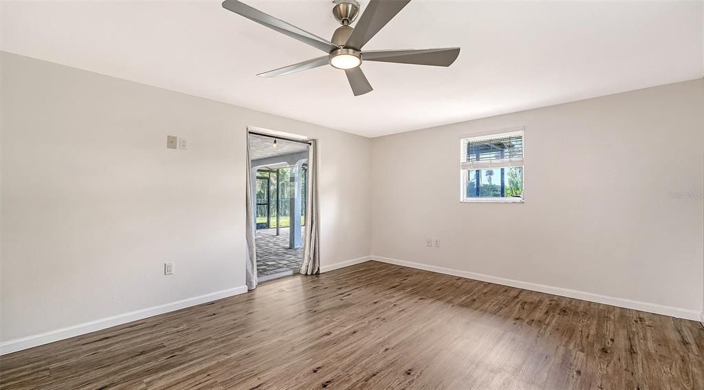 For Sale: $399,900 (2 beds, 2 baths, 1206 Square Feet)