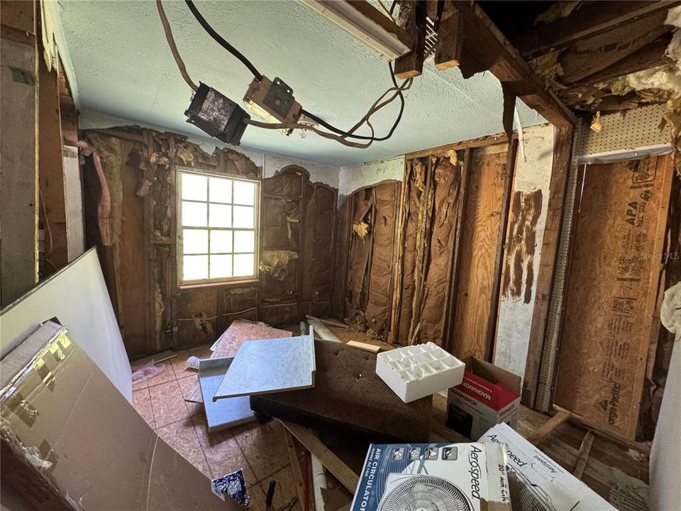 For Sale: $35,000 (2 beds, 1 baths, 576 Square Feet)