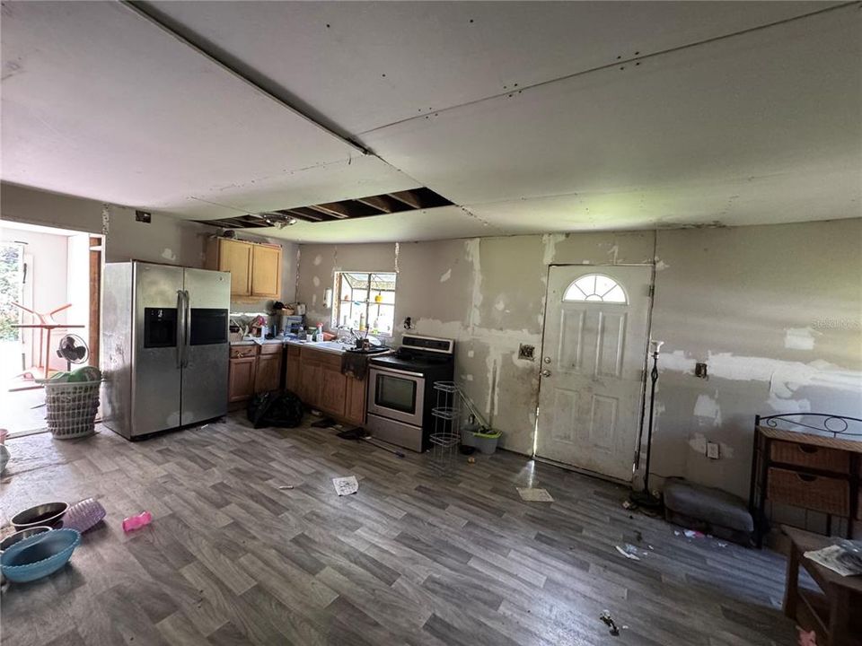 For Sale: $35,000 (2 beds, 1 baths, 576 Square Feet)
