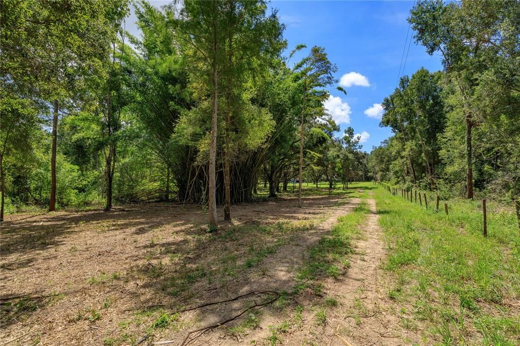 En Venta: $449,900 (10.16 acres)