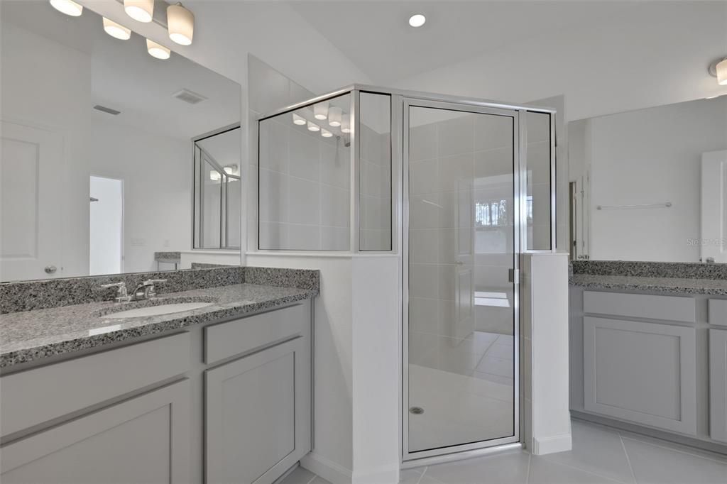 En Venta: $364,990 (4 camas, 2 baños, 1938 Pies cuadrados)