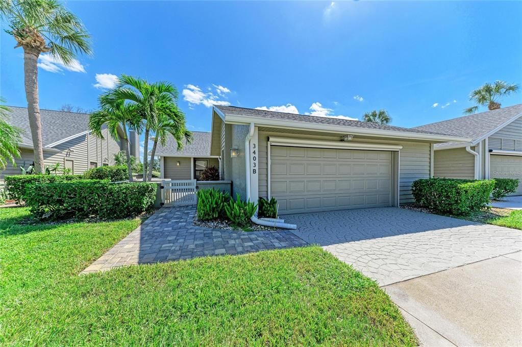 Activo con contrato: $399,000 (3 camas, 2 baños, 2243 Pies cuadrados)