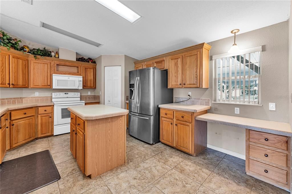 For Sale: $559,000 (3 beds, 2 baths, 1620 Square Feet)