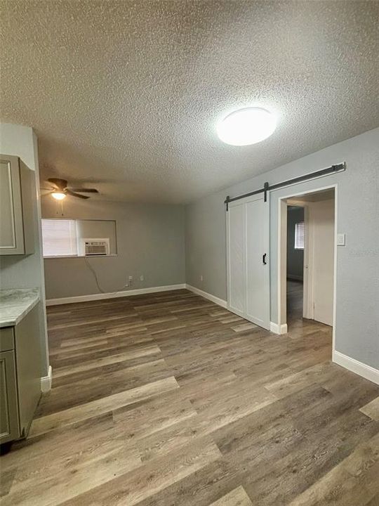 For Rent: $1,200 (1 beds, 1 baths, 672 Square Feet)