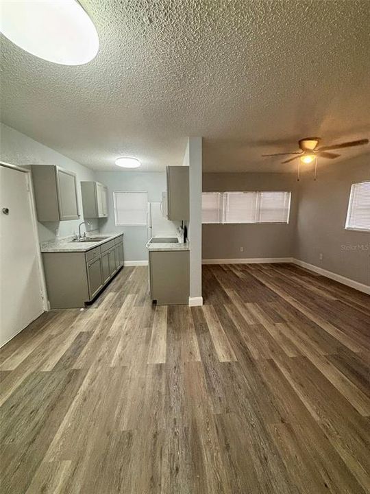 For Rent: $1,200 (1 beds, 1 baths, 672 Square Feet)