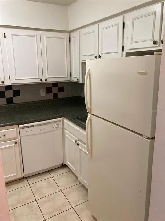 For Rent: $1,200 (1 beds, 1 baths, 785 Square Feet)
