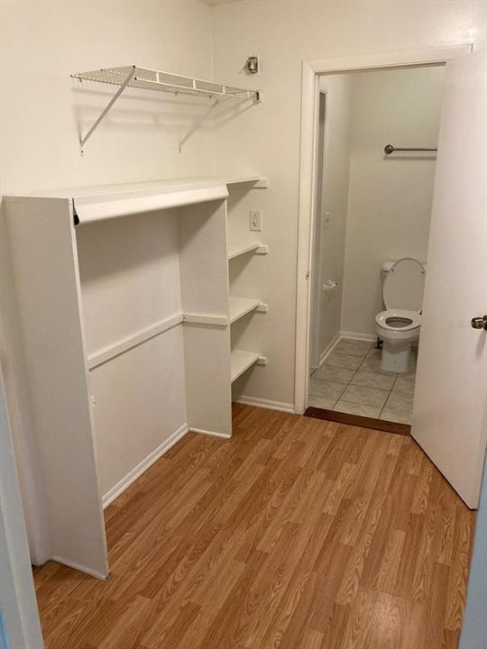 For Rent: $1,200 (1 beds, 1 baths, 785 Square Feet)