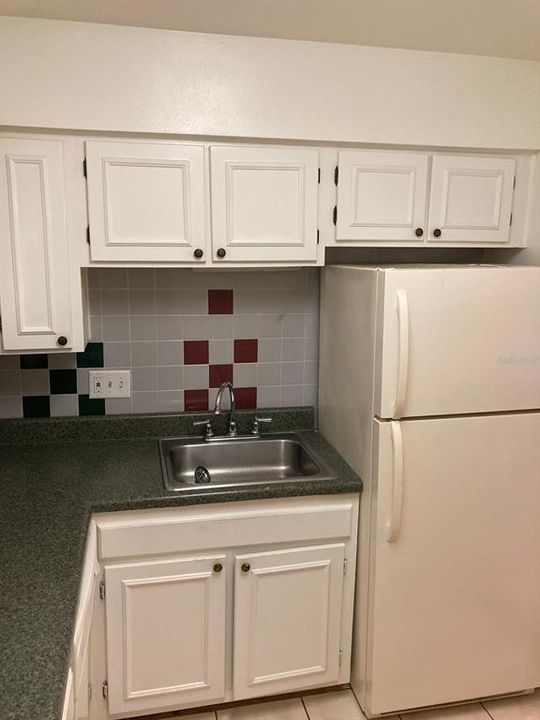 For Rent: $1,200 (1 beds, 1 baths, 785 Square Feet)
