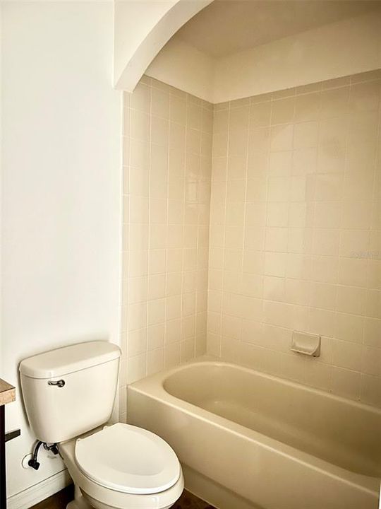 В аренду: $2,100 (3 спален, 2 ванн, 1298 Квадратных фут)