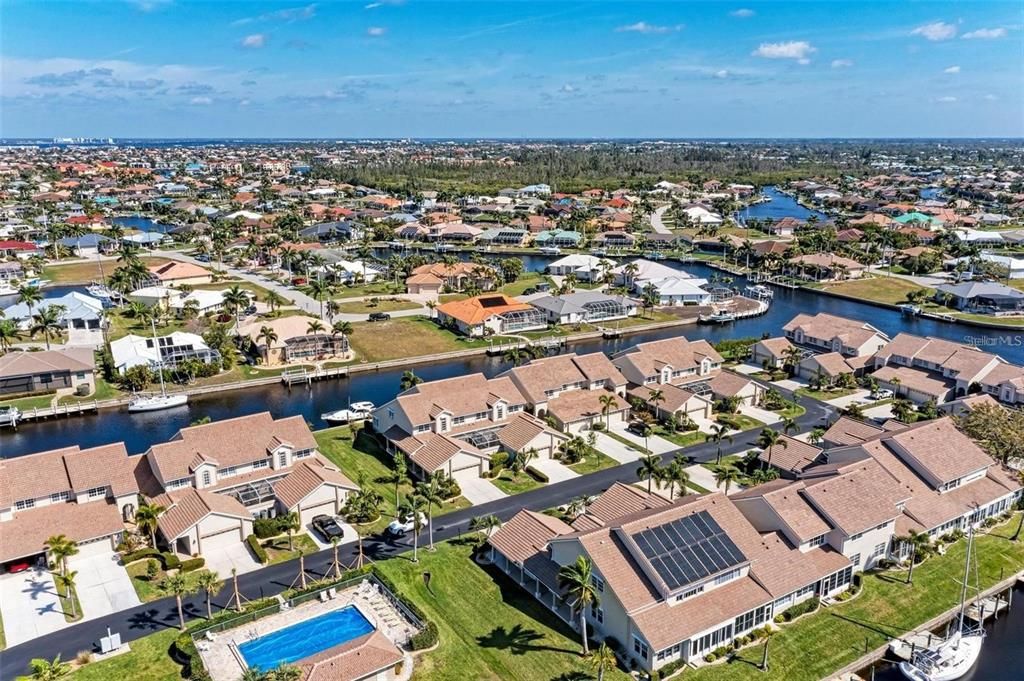 Activo con contrato: $689,900 (3 camas, 2 baños, 2224 Pies cuadrados)