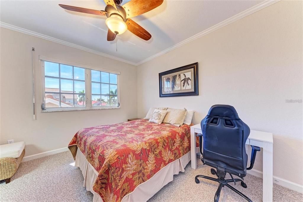 Activo con contrato: $689,900 (3 camas, 2 baños, 2224 Pies cuadrados)