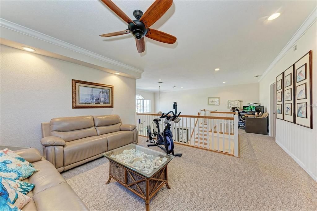 Activo con contrato: $689,900 (3 camas, 2 baños, 2224 Pies cuadrados)