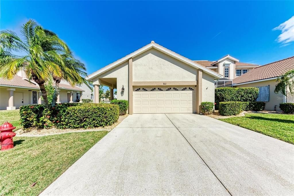 Activo con contrato: $689,900 (3 camas, 2 baños, 2224 Pies cuadrados)