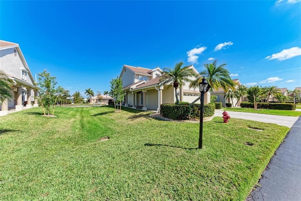 Activo con contrato: $689,900 (3 camas, 2 baños, 2224 Pies cuadrados)
