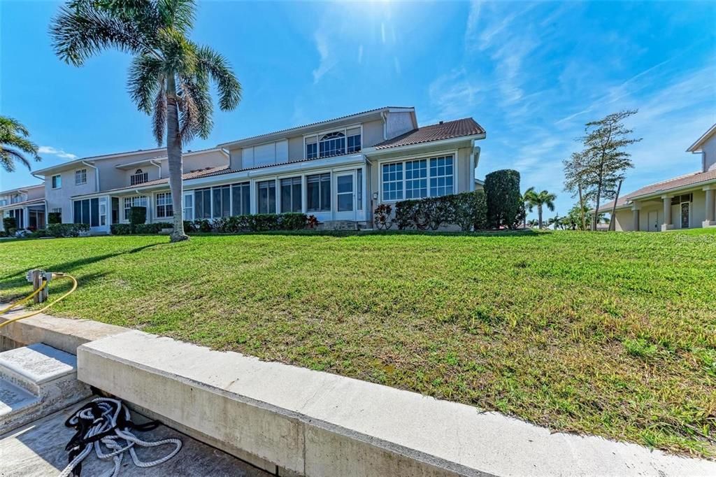 Activo con contrato: $689,900 (3 camas, 2 baños, 2224 Pies cuadrados)