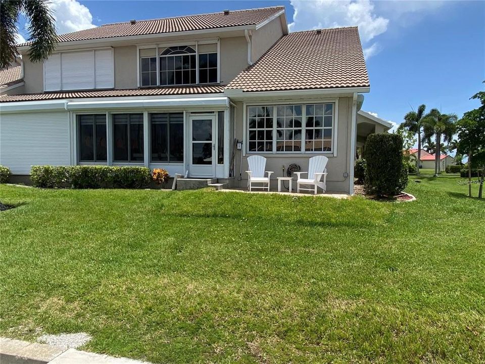 Activo con contrato: $689,900 (3 camas, 2 baños, 2224 Pies cuadrados)