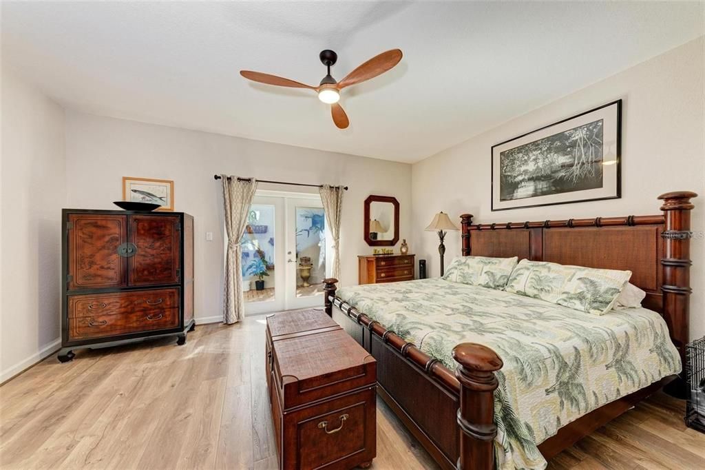 Activo con contrato: $689,900 (3 camas, 2 baños, 2224 Pies cuadrados)