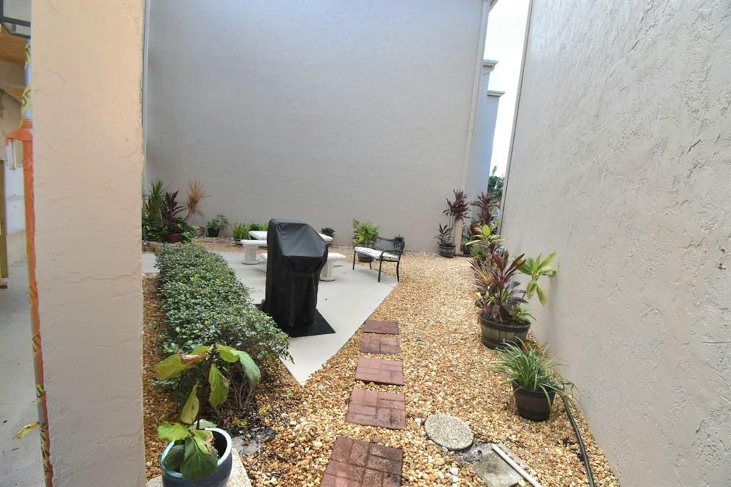 En Venta: $145,000 (2 camas, 2 baños, 1112 Pies cuadrados)