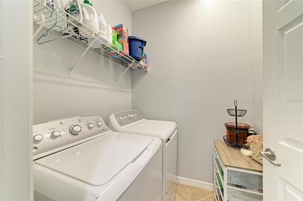 En Venta: $335,000 (3 camas, 2 baños, 1416 Pies cuadrados)