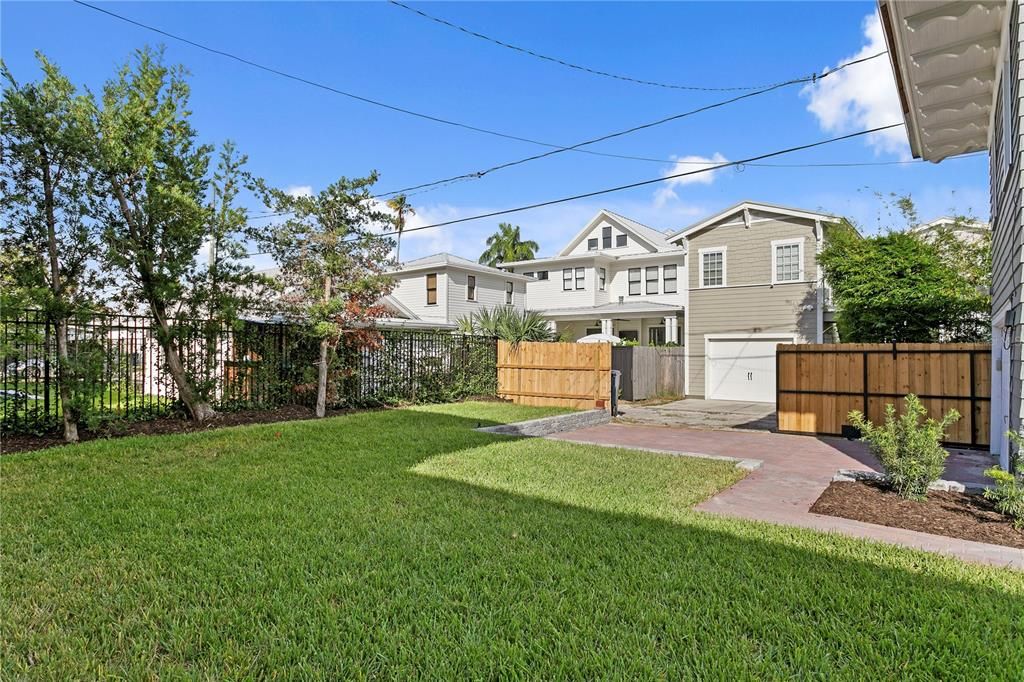 For Sale: $2,450,000 (5 beds, 2 baths, 3318 Square Feet)