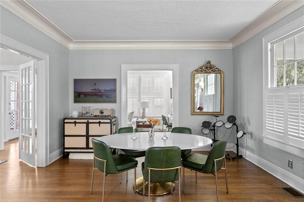 For Sale: $2,450,000 (5 beds, 2 baths, 3318 Square Feet)