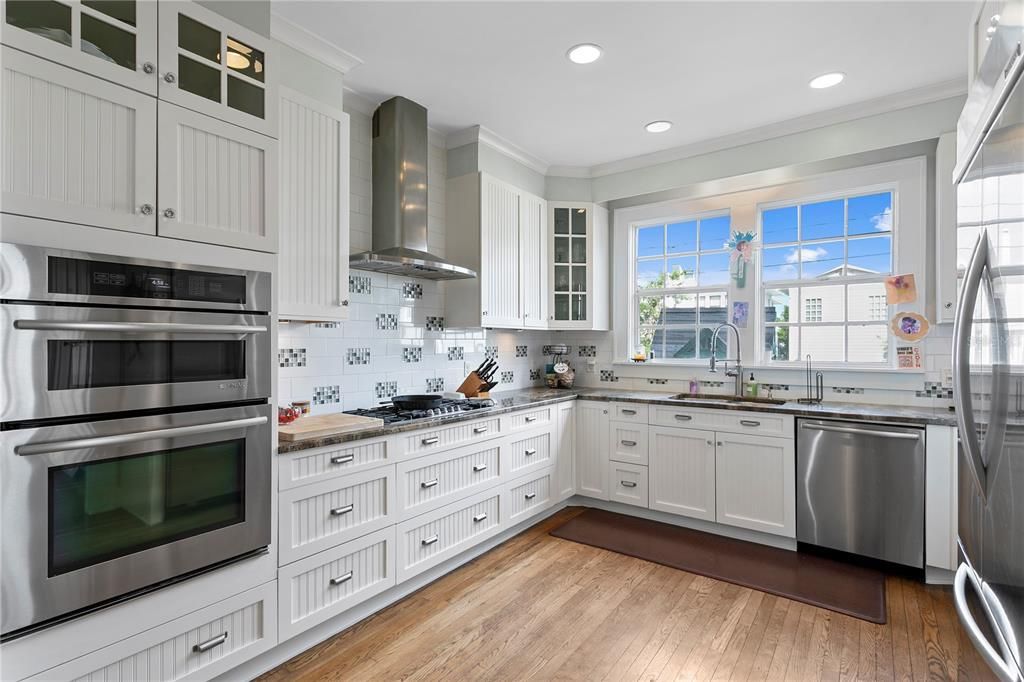 For Sale: $2,450,000 (5 beds, 2 baths, 3318 Square Feet)