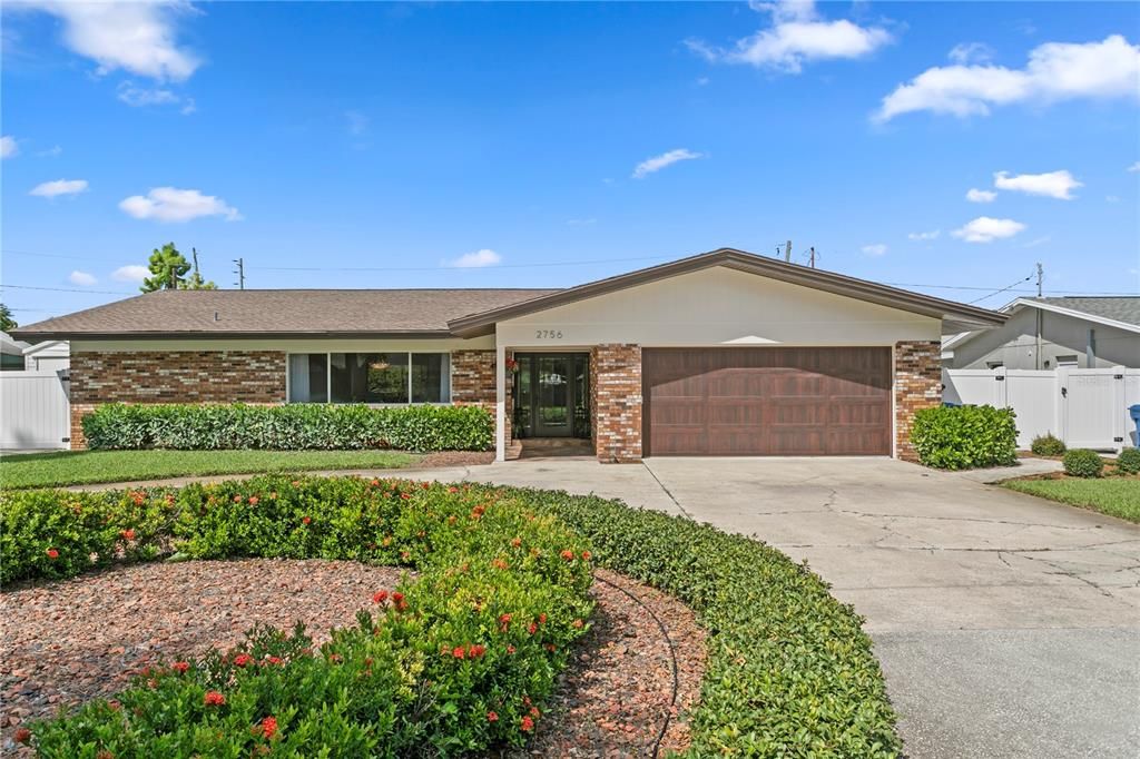 For Sale: $750,000 (4 beds, 2 baths, 2283 Square Feet)