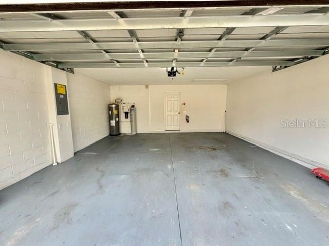 For Rent: $2,350 (2 beds, 2 baths, 1804 Square Feet)
