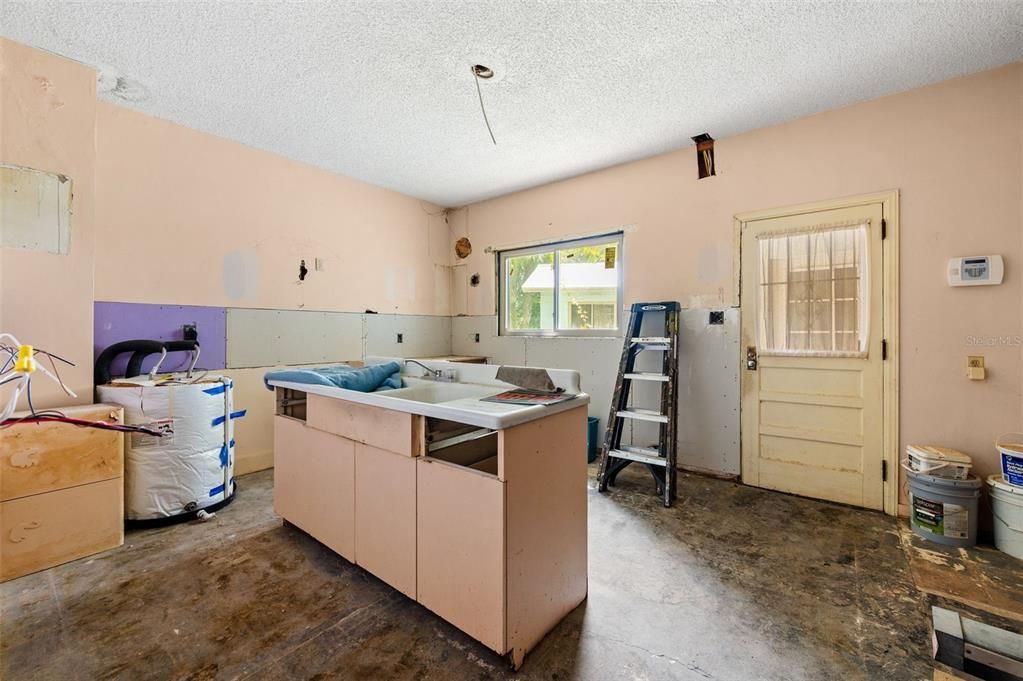 На продажу: $429,000 (4 спален, 4 ванн, 2579 Квадратных фут)