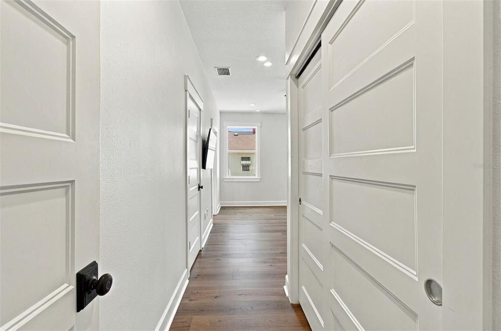 En Venta: $765,000 (4 camas, 3 baños, 2668 Pies cuadrados)