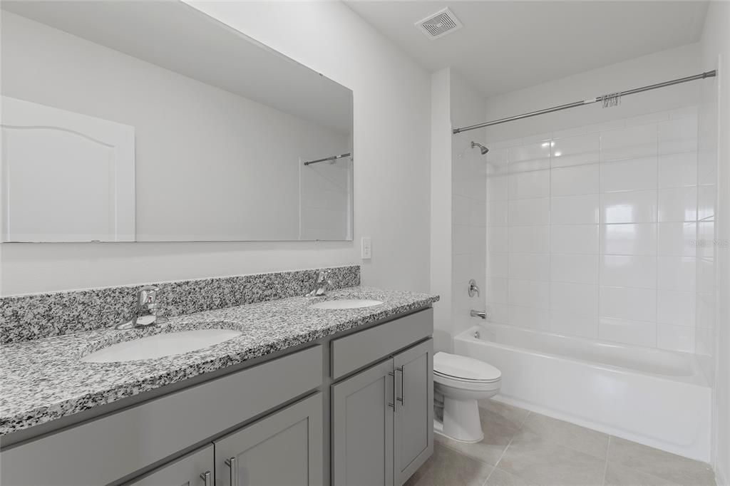For Rent: $2,490 (5 beds, 3 baths, 2508 Square Feet)