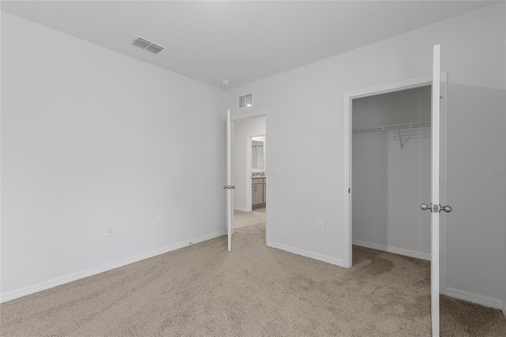 For Rent: $2,490 (5 beds, 3 baths, 2508 Square Feet)