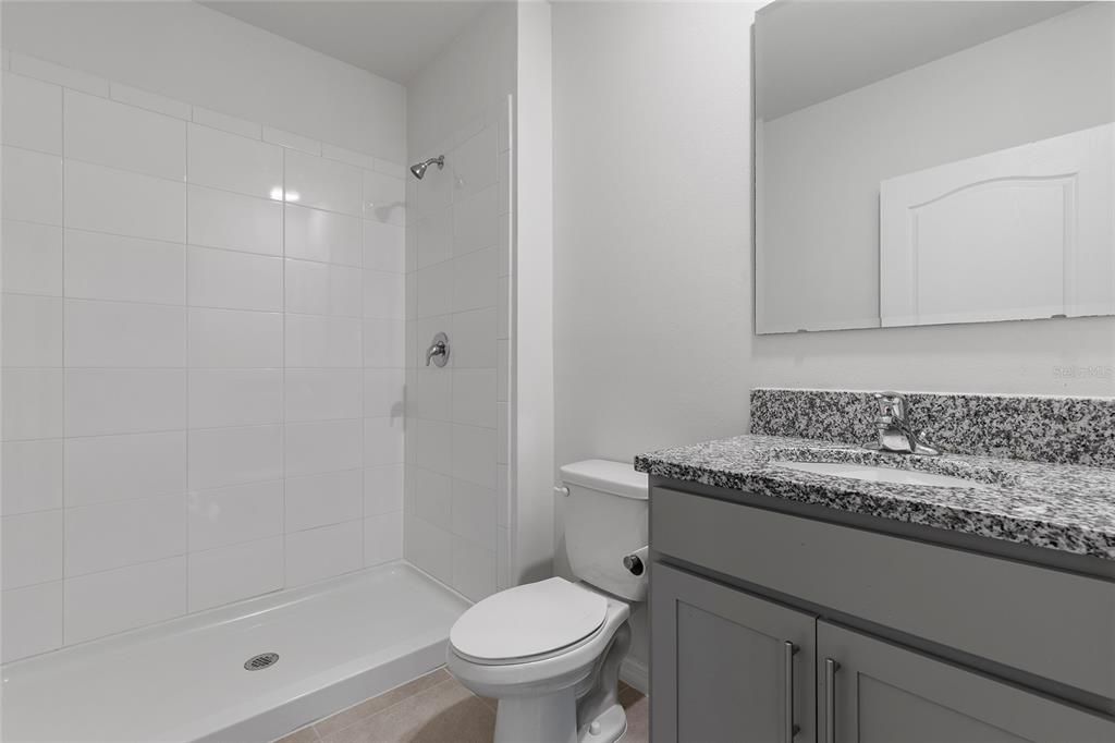 For Rent: $2,490 (5 beds, 3 baths, 2508 Square Feet)