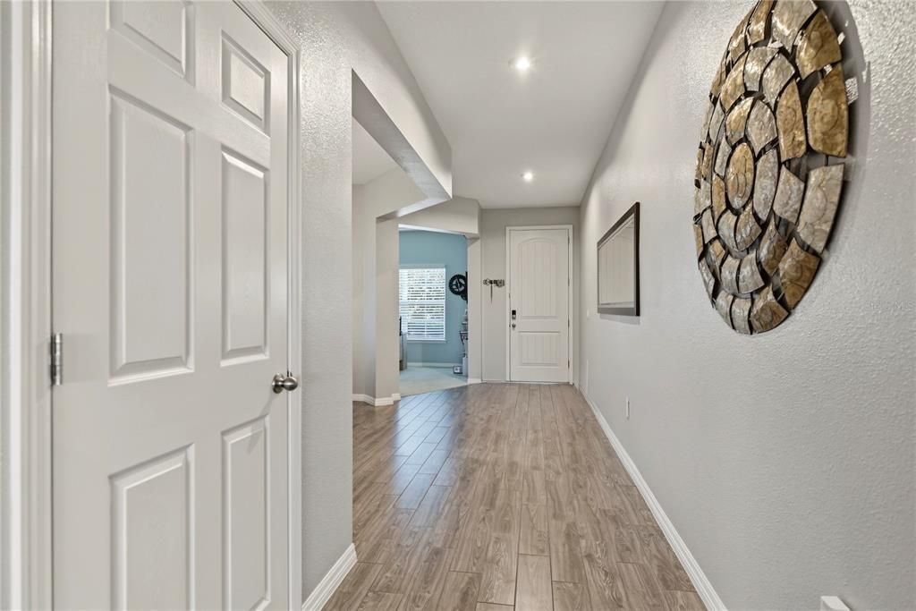 En Venta: $730,000 (5 camas, 3 baños, 3430 Pies cuadrados)
