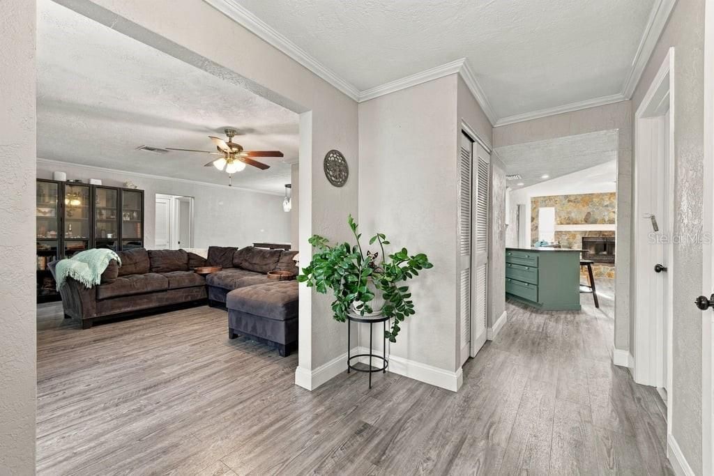Activo con contrato: $599,000 (3 camas, 2 baños, 1825 Pies cuadrados)