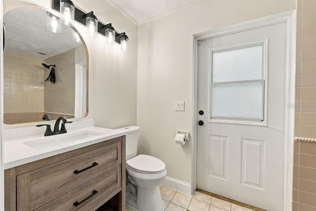 Activo con contrato: $599,000 (3 camas, 2 baños, 1825 Pies cuadrados)