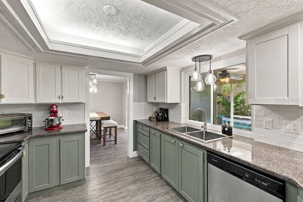 Activo con contrato: $599,000 (3 camas, 2 baños, 1825 Pies cuadrados)