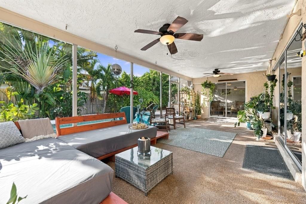 Activo con contrato: $599,000 (3 camas, 2 baños, 1825 Pies cuadrados)