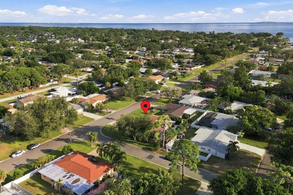 Activo con contrato: $599,000 (3 camas, 2 baños, 1825 Pies cuadrados)