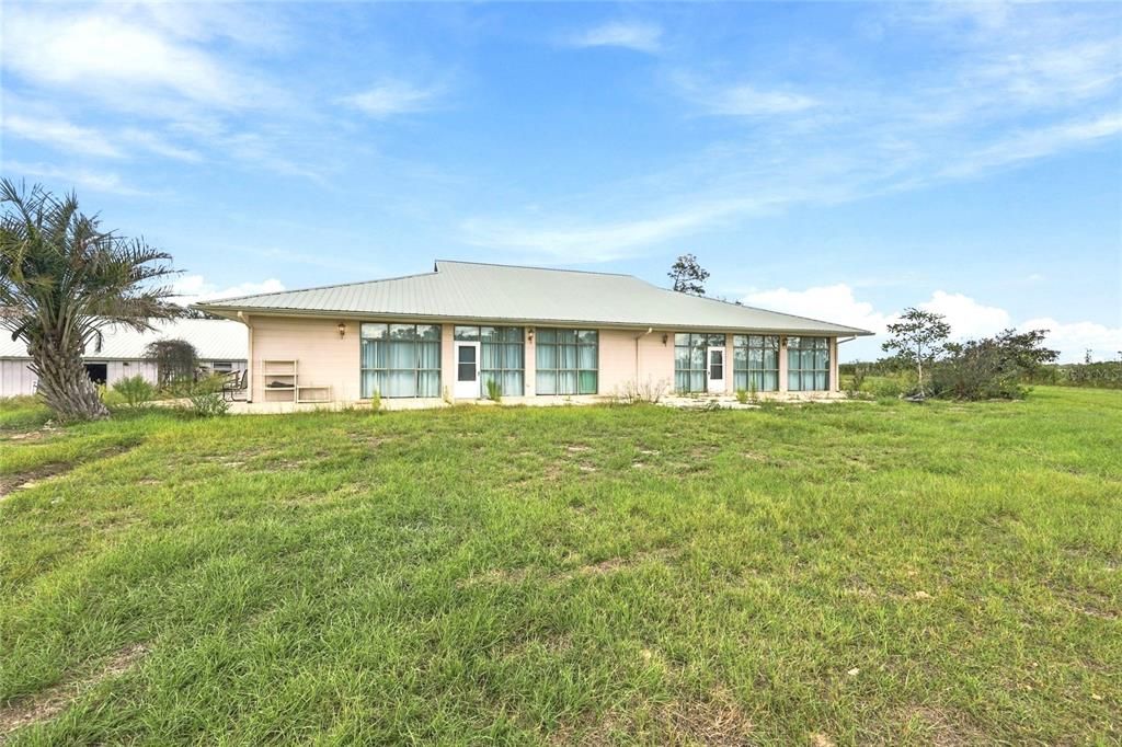 En Venta: $850,000 (5 camas, 2 baños, 4800 Pies cuadrados)