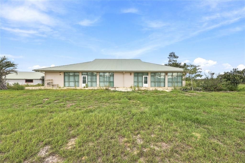 En Venta: $850,000 (5 camas, 2 baños, 4800 Pies cuadrados)