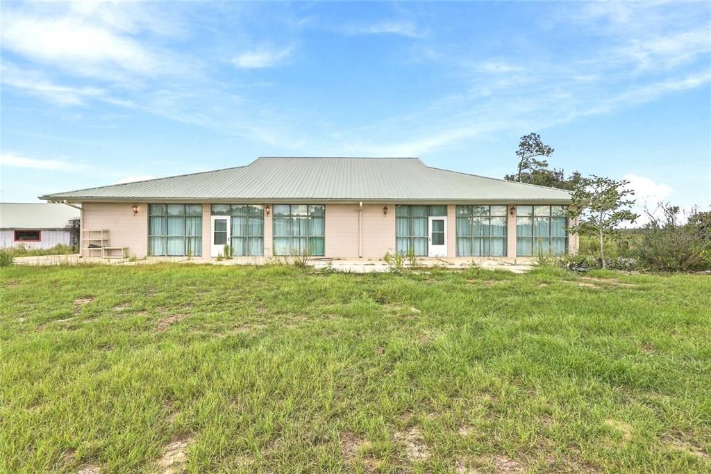 En Venta: $850,000 (5 camas, 2 baños, 4800 Pies cuadrados)