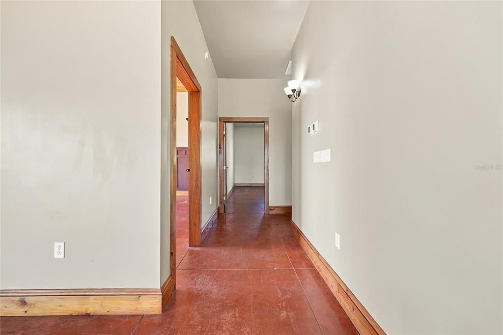 En Venta: $850,000 (5 camas, 2 baños, 4800 Pies cuadrados)