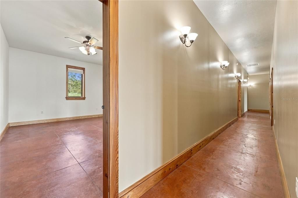 En Venta: $850,000 (5 camas, 2 baños, 4800 Pies cuadrados)