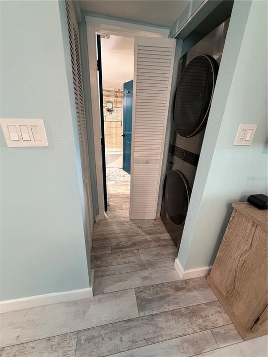 For Rent: $2,100 (2 beds, 1 baths, 740 Square Feet)