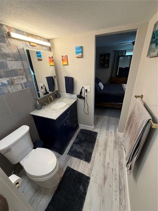 For Rent: $2,100 (2 beds, 1 baths, 740 Square Feet)