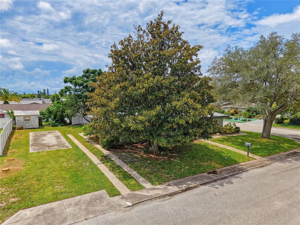 Active With Contract: $224,950 (3 beds, 2 baths, 1315 Square Feet)