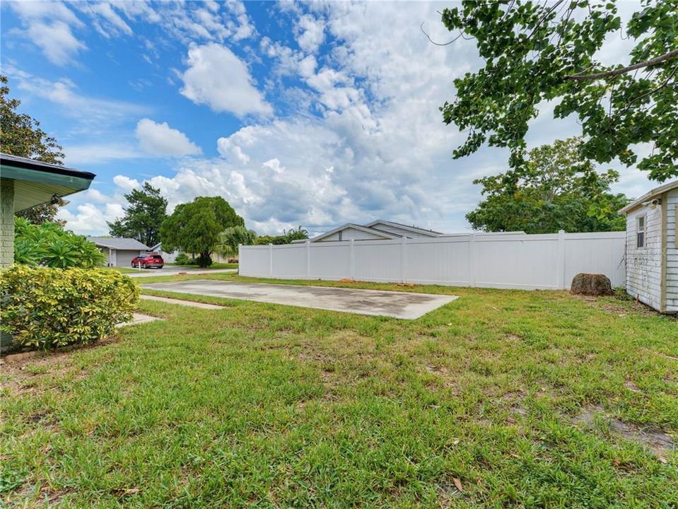 Active With Contract: $224,950 (3 beds, 2 baths, 1315 Square Feet)