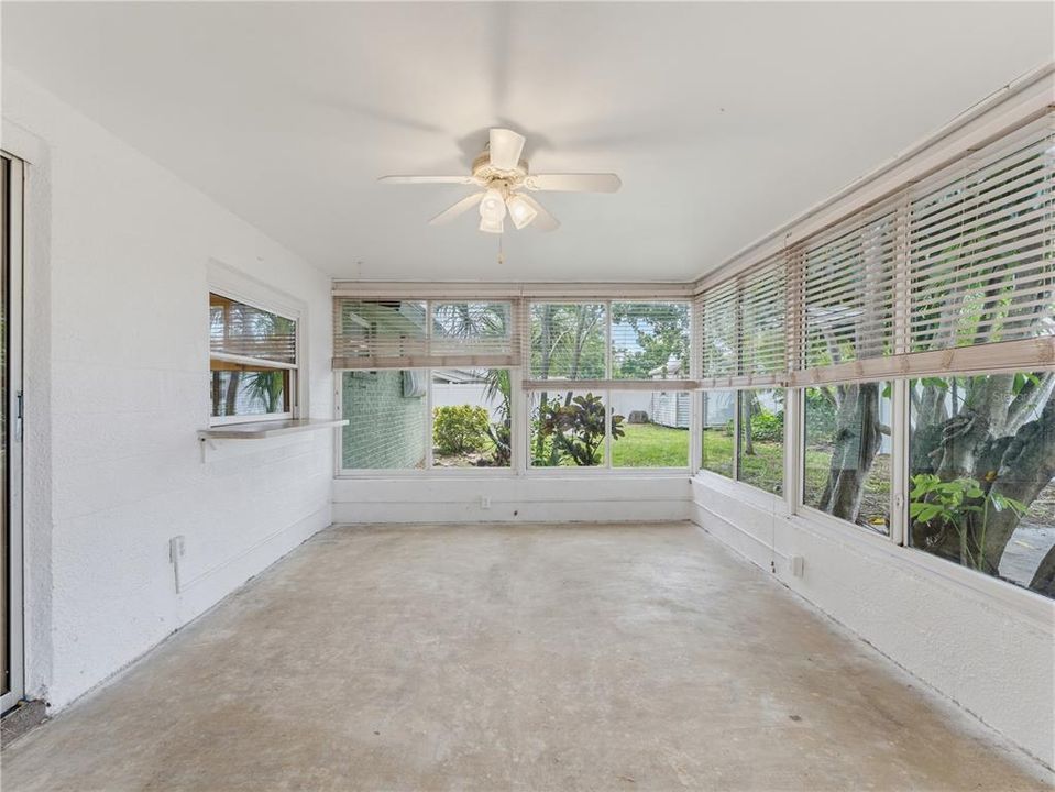 Active With Contract: $224,950 (3 beds, 2 baths, 1315 Square Feet)